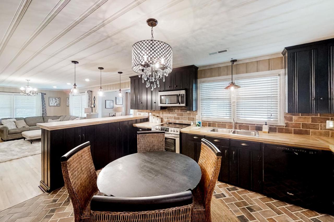 Little River Waterway Cottage Retreat 外观 照片